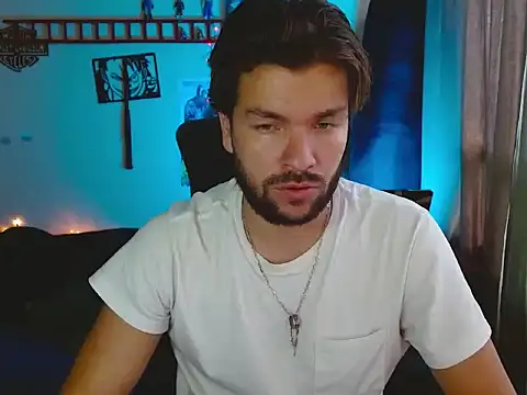 Snapshot of cortelioni_massimo_ chatting on 25, 10, 2025 cortelioni massimo online show from 25, 10, 2025