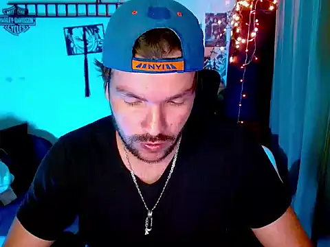 Snapshot of cortelioni_massimo_ chatting on 13, 11, 2025 cortelioni massimo online show from 13, 11, 2025