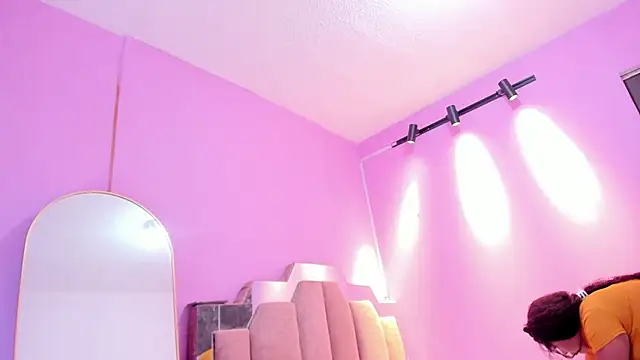 Snapshot of AndreaSweet2 chatting on 15, 12, 2025 AndreaSweet2 online show from 15, 12, 2025