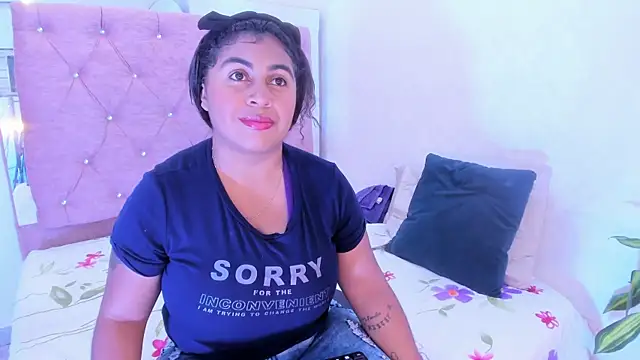 Snapshot of AndreaSweet2 chatting on 16, 12, 2025 AndreaSweet2 online show from 16, 12, 2025