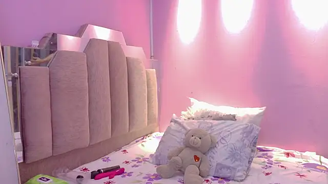 AndreaSweet2 online show from 28, 7, 2026