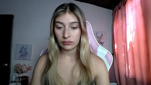 SophiaaLee online show from 26, 4, 2026