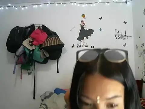 Snapshot of Thalia_220 chatting on 22, 11, 2025 Thalia 220 online show from 22, 11, 2025