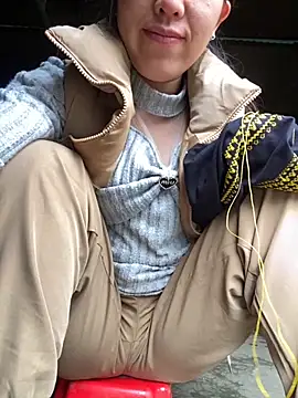 Huong-Ly online show from 20, 11, 2025