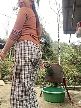 Huong-Ly online show from 7, 2, 2026