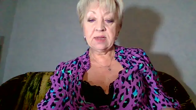DianaQDream online show from 5, 4, 2026