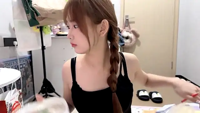 Snapshot of Ann-cookie chatting on 12, 11, 2025 Ann-cookie online show from 12, 11, 2025