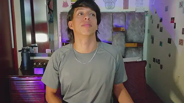 DannyPhantom555 online show from 21, 4, 2026