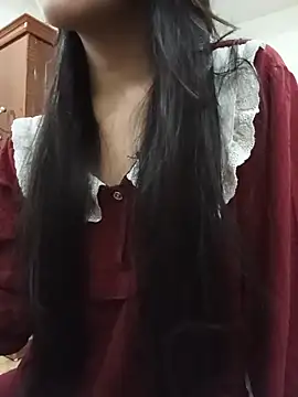 Emi Fujin online show from 25, 11, 2025