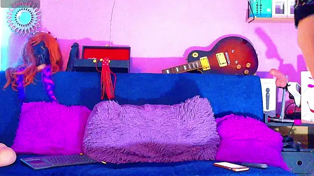 Snapshot of CristalRose chatting on 26, 11, 2025 CristalRose online show from 26, 11, 2025