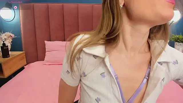 EvelynPoole online show from 27, 4, 2026