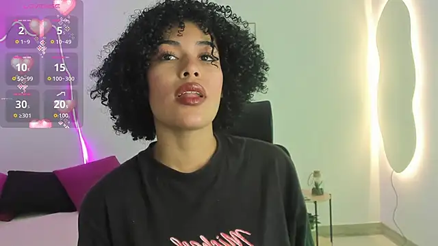 Snapshot of delaylacruz chatting on 14, 10, 2025 delaylacruz online show from 14, 10, 2025