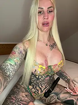 CoraDiamond online show from 9, 3, 2026