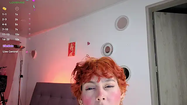 Snapshot of colette_e chatting on 27, 11, 2025 colette e online show from 27, 11, 2025