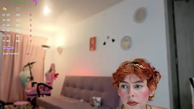 Snapshot of colette_e chatting on 30, 11, 2025 colette e online show from 30, 11, 2025