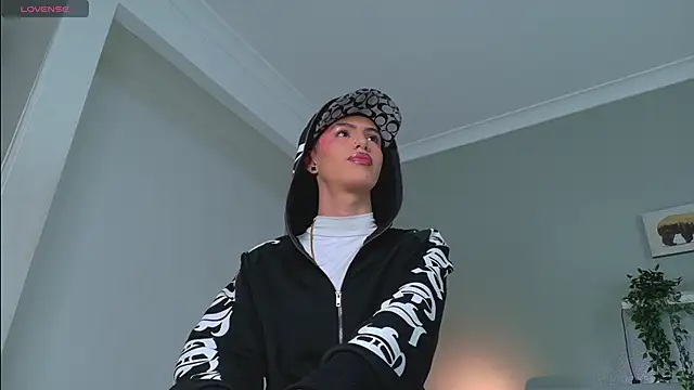 Nickifox   online show from 8, 10, 2025