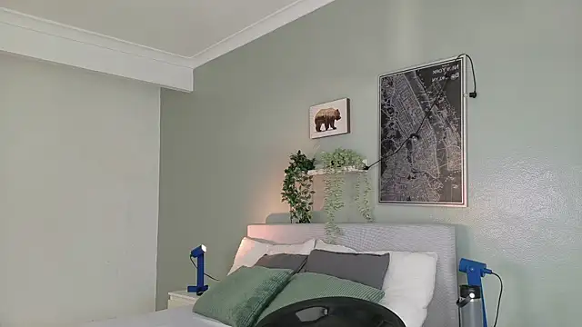 Nickifox   online show from 11, 10, 2025