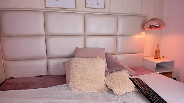 Snapshot of Natt_Clark chatting on 4, 10, 2025 Natt Clark online show from 4, 10, 2025