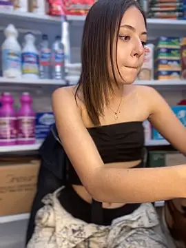 PrettyAmber online show from 27, 4, 2026