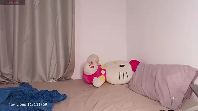 dulceangel   online show from 14, 9, 2025