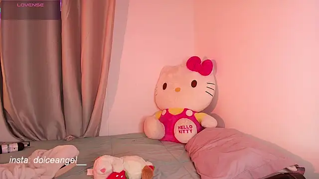 dulceangel   online show from 2, 10, 2025