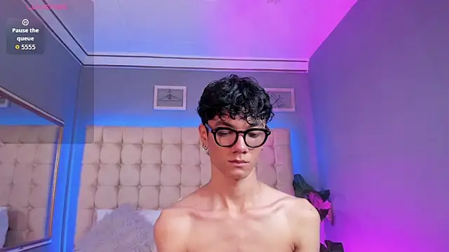 Snapshot of Phillicious__ chatting on 19, 9, 2025 Phillicious online show from 19, 9, 2025