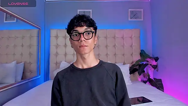 Snapshot of Phillicious__ chatting on 22, 9, 2025 Phillicious online show from 22, 9, 2025