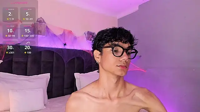 Snapshot of Phillicious__ chatting on 20, 10, 2025 Phillicious online show from 20, 10, 2025