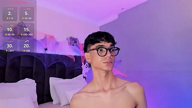 Snapshot of Phillicious__ chatting on 22, 10, 2025 Phillicious online show from 22, 10, 2025