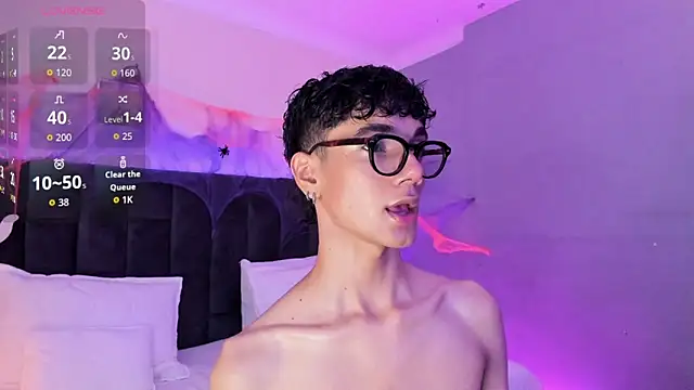 Snapshot of Phillicious__ chatting on 29, 10, 2025 Phillicious online show from 29, 10, 2025