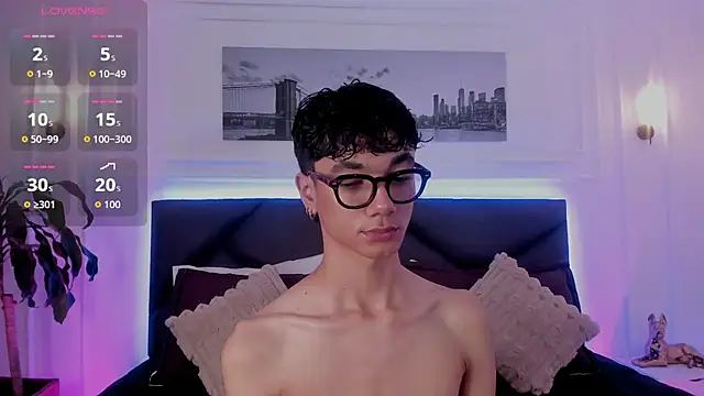 Snapshot of Phillicious__ chatting on 1, 11, 2025 Phillicious online show from 1, 11, 2025