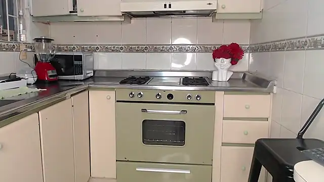 salma falcon online show from 11, 10, 2025