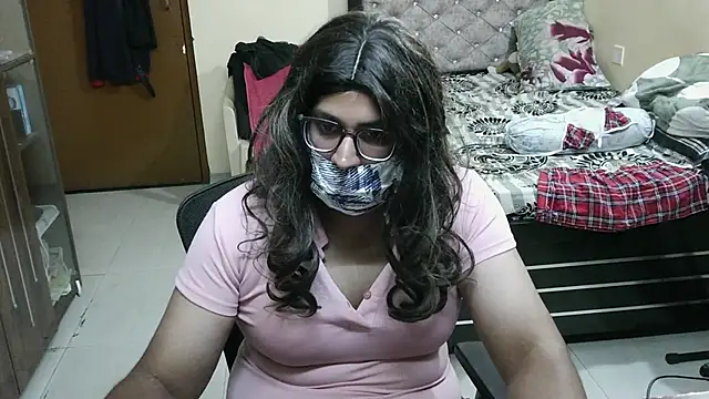 Snapshot of miniSissySlut1 chatting on 9, 5, 2026 miniSissySlut1 online show from 9, 5, 2026