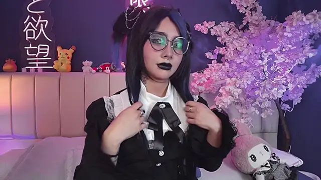 Shizuko  online show from 28, 4, 2026