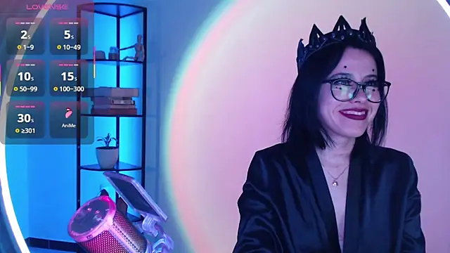 Snapshot of girldom chatting on 2, 10, 2025 girldom online show from 2, 10, 2025