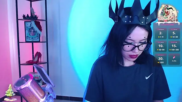 Snapshot of girldom chatting on 17, 12, 2025 girldom online show from 17, 12, 2025