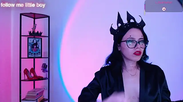 Snapshot of girldom chatting on 14, 1, 2026 girldom online show from 14, 1, 2026