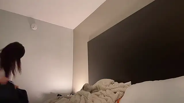 ValentinaPlays online show from 15, 4, 2026