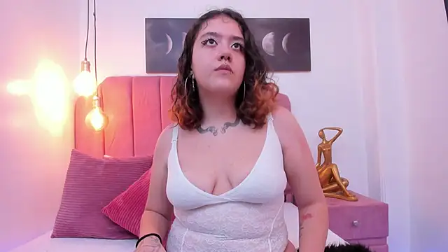 Snapshot of Niaa_Stark chatting on 17, 4, 2026 Niaa Stark online show from 17, 4, 2026