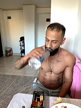 MiaKiittyy online show from 23, 9, 2025