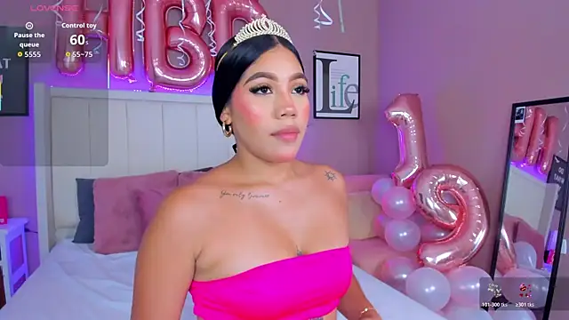 Snapshot of sarahyessica chatting on 9, 5, 2026 sarahyessica online show from 9, 5, 2026