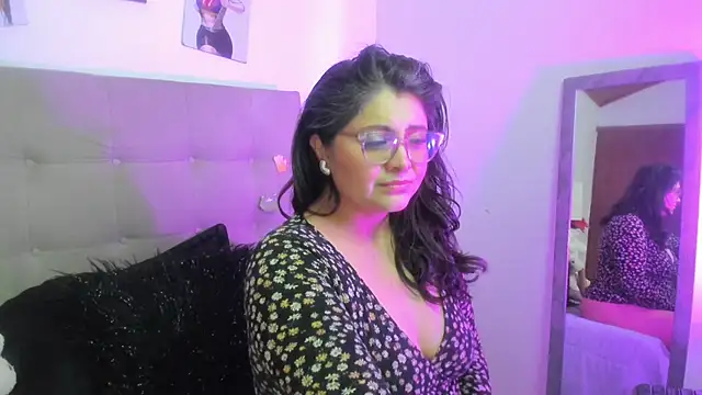 TifanyAmazinng online show from 26, 3, 2026