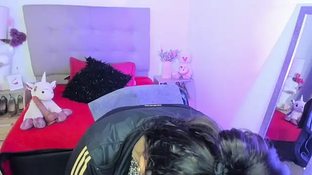 TifanyAmazinng online show from 23, 4, 2026