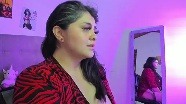 TifanyAmazinng online show from 27, 4, 2026