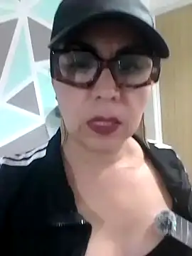 SweetCatheryne online show from 10, 7, 2026