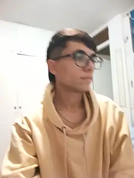 Naughty Boy13 online show from 23, 5, 2026