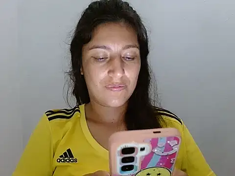 SarahFriendly online show from 18, 6, 2026