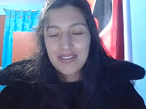 SarahFriendly online show from 7, 7, 2026