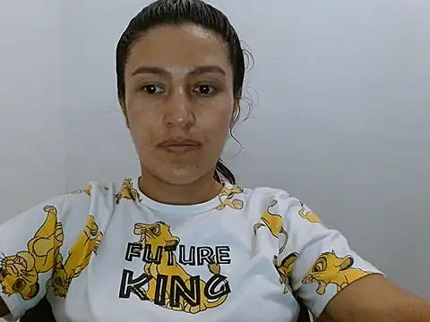 SarahFriendly online show from 13, 7, 2026