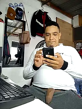 Cristianherrera online show from 12, 10, 2025